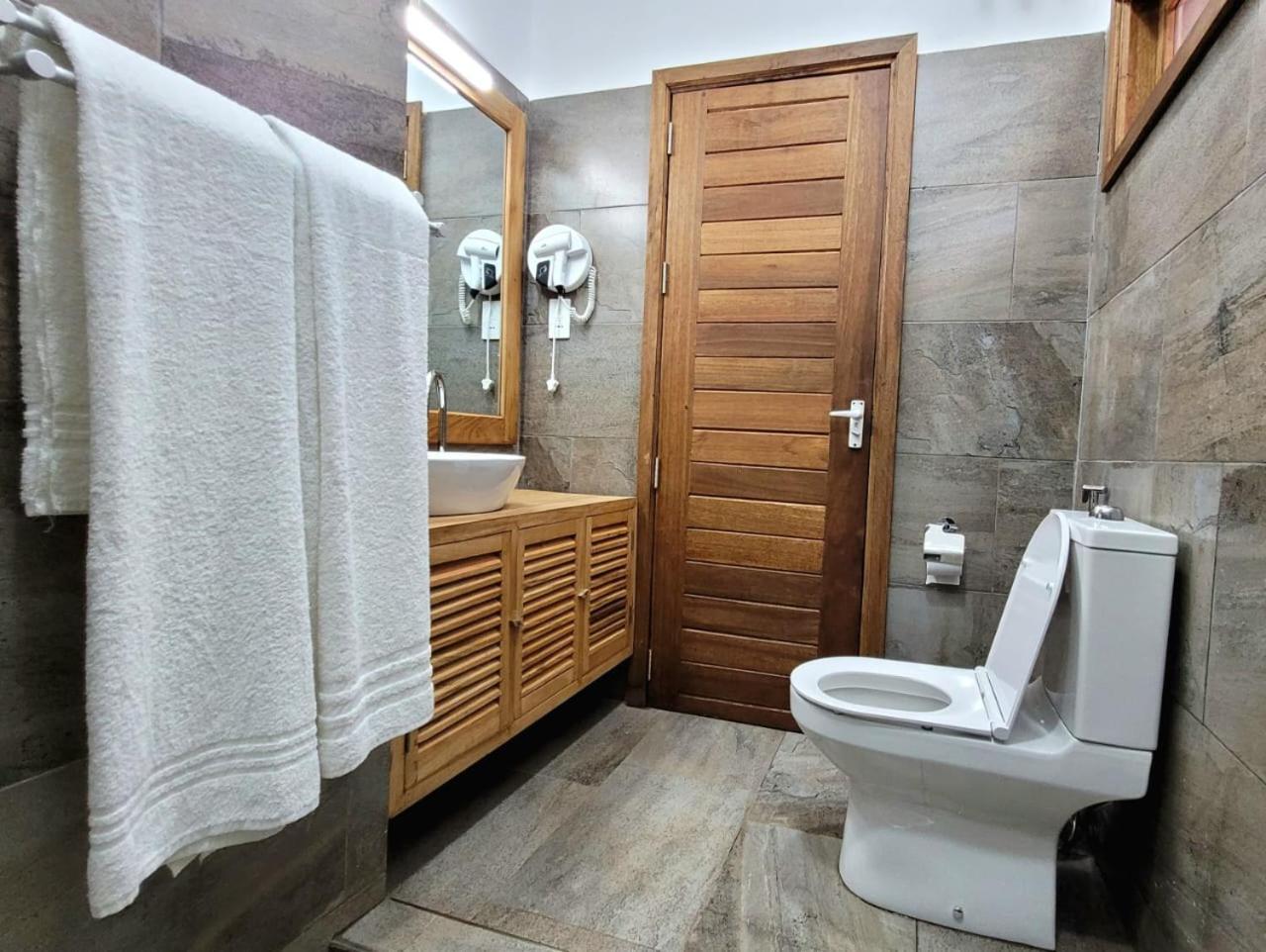 Babylon Lodge Marangu Luaran gambar
